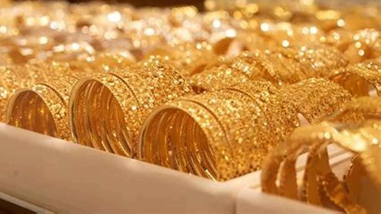 تقلبات غير متوقعة في أسعار الذهب عيار 21 داخل الأسواق السعودية اليوم الأحد